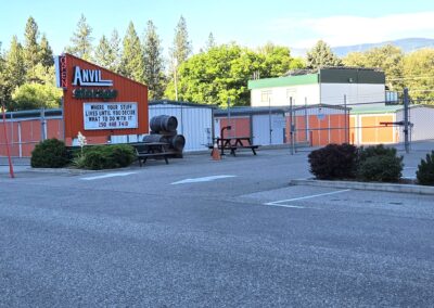 Anvil Storage Oliver front entrance_8127